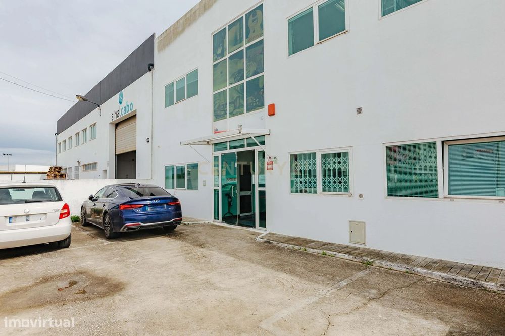 Armazém na Urbanização industrial Quinta dos Machados, Moita