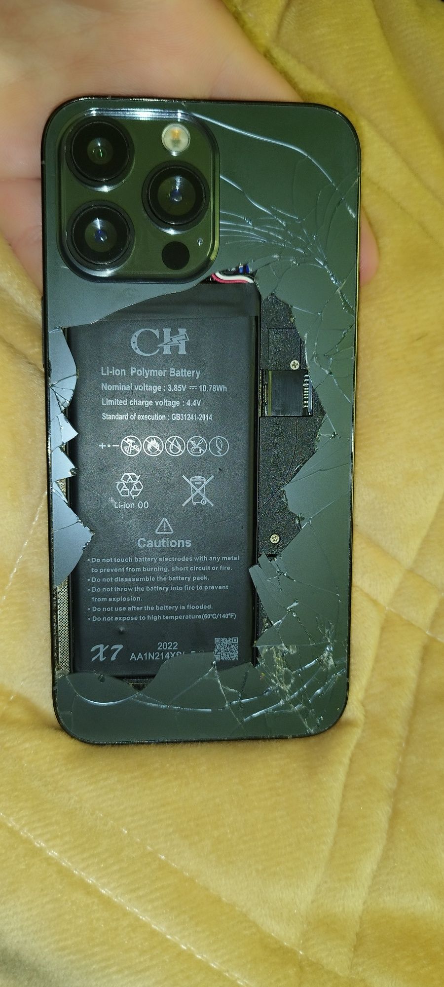 iPhone на запчастини оригінал