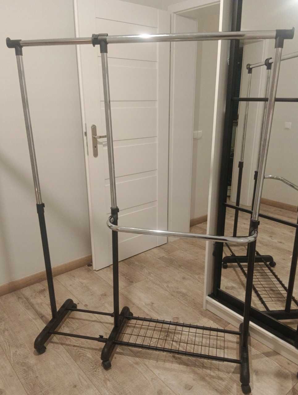Solidny  Wieszak na kółkach garderoba organizer na ubrania szafa loft