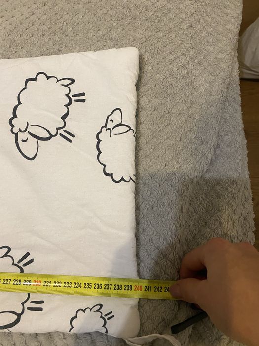 Ochraniacz do łóżeczka dziecięcego baranki