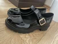Buty lakierki czarne