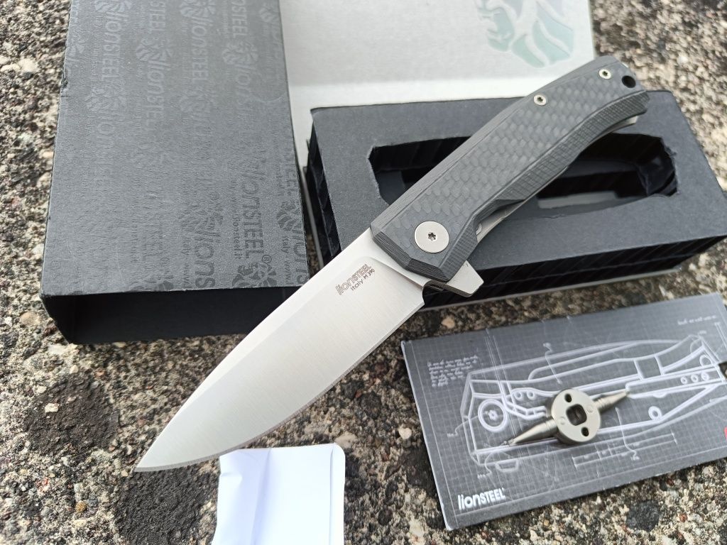 Nóż folder Lionsteel Myto Carbon Tytan m390 Moletta