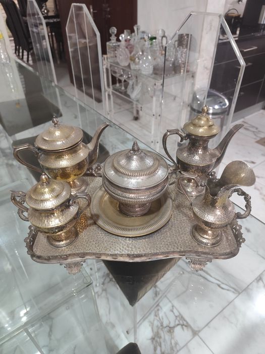 Serviço de chá e café completo estilo D.Joao v ,em cobre martelado