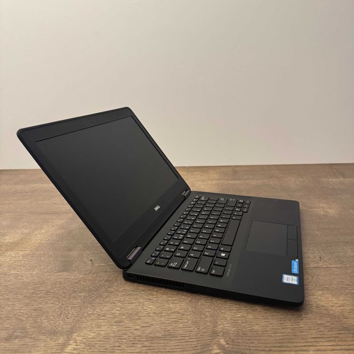 Dell Latitude E7270 / Intel Core i5 / RAM: 8 GB / 256 GB SSD