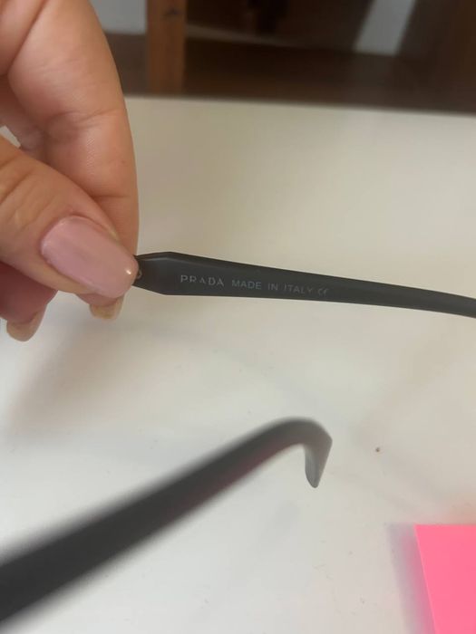 Продам солнцезащитные очки Prada