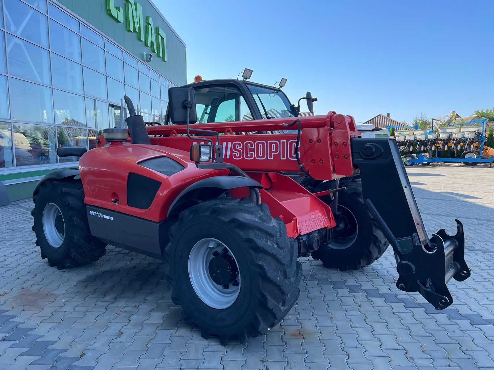 телескопічний навантажувач Manitou MT 932-2002року