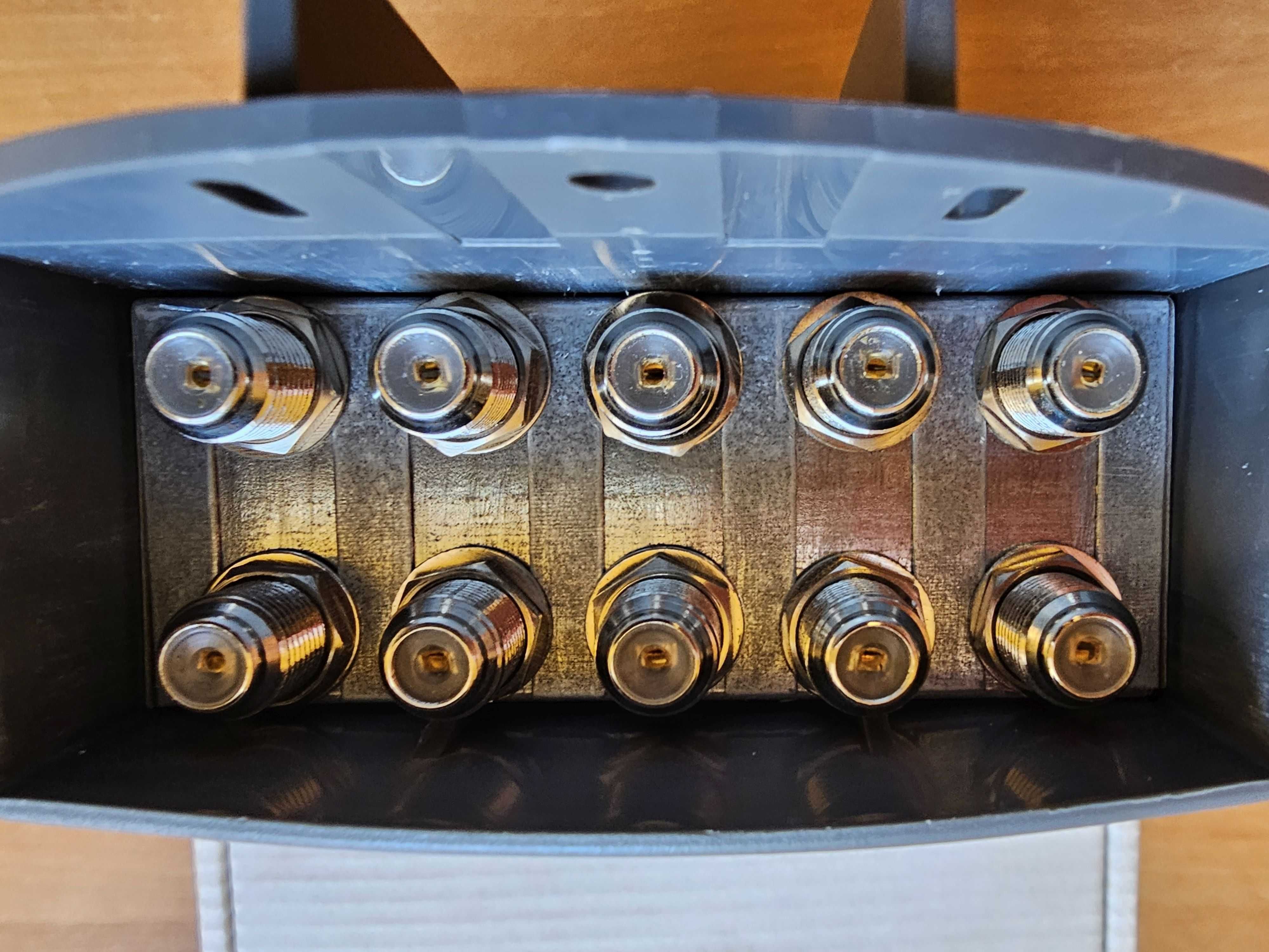 Przełącznik DiSEqC 8/1 Wavefrontier 8 LNB UNIKAT NOWY