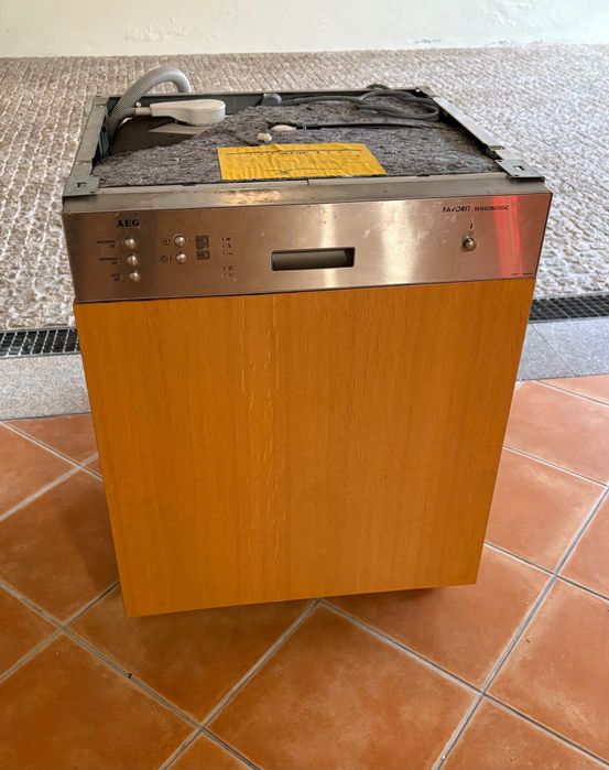 Máquina Lavar Loiça AEG