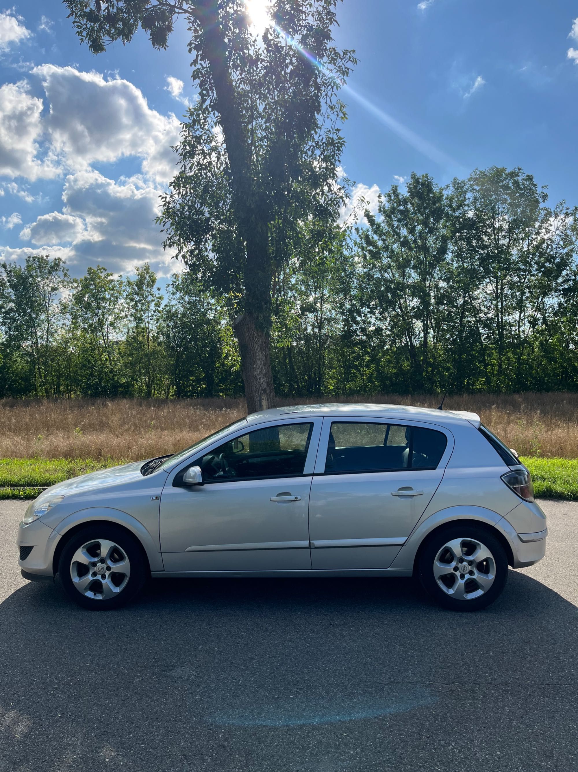 Samochód OPEL ASTRA H 1.3 CTDI