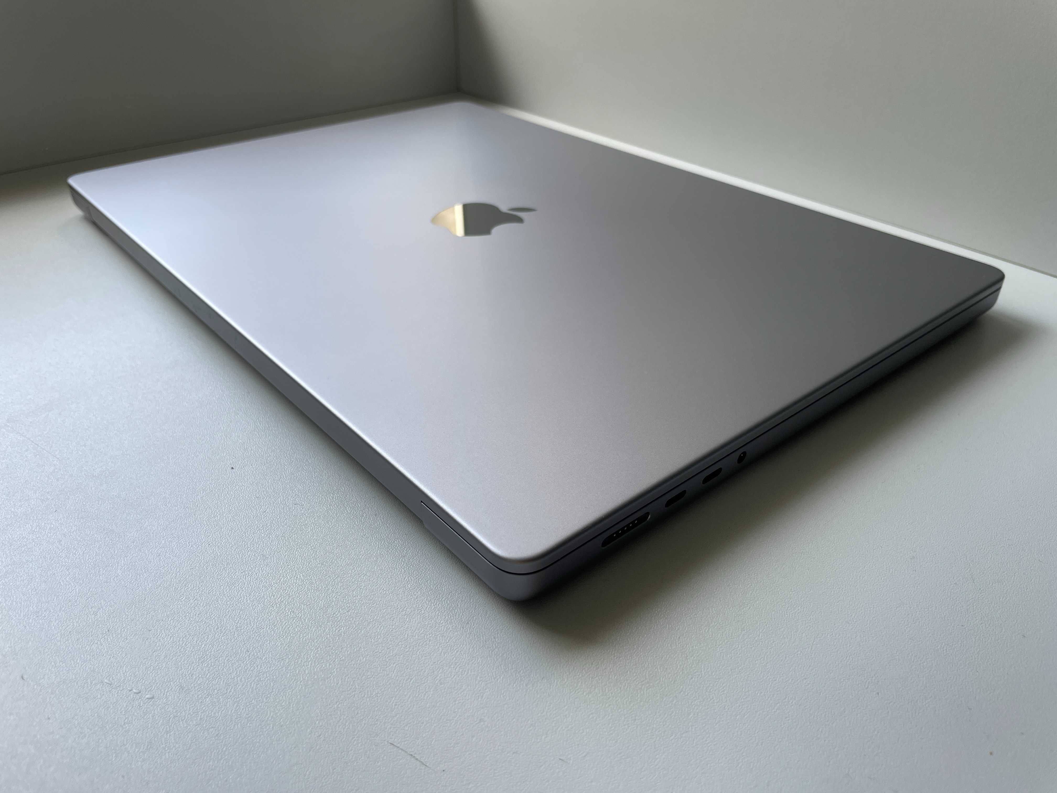 Macbook Pro 16 M1 2021 полный комплект, коробка Цена 1600$