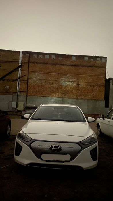 Оренда автомобіля/електро