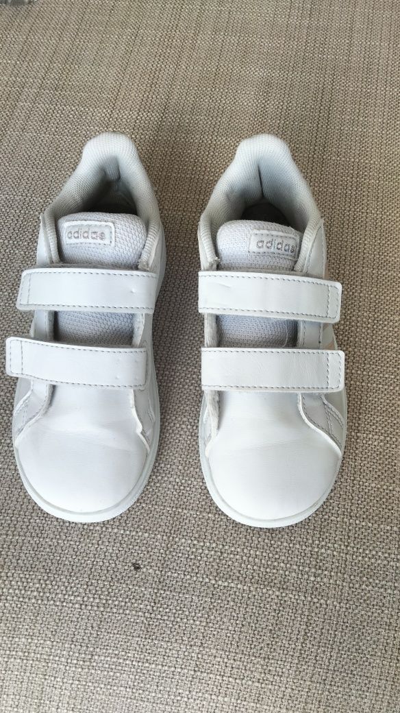 Tênis Adidas criança