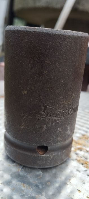 Nasadka klucza 32 na cal