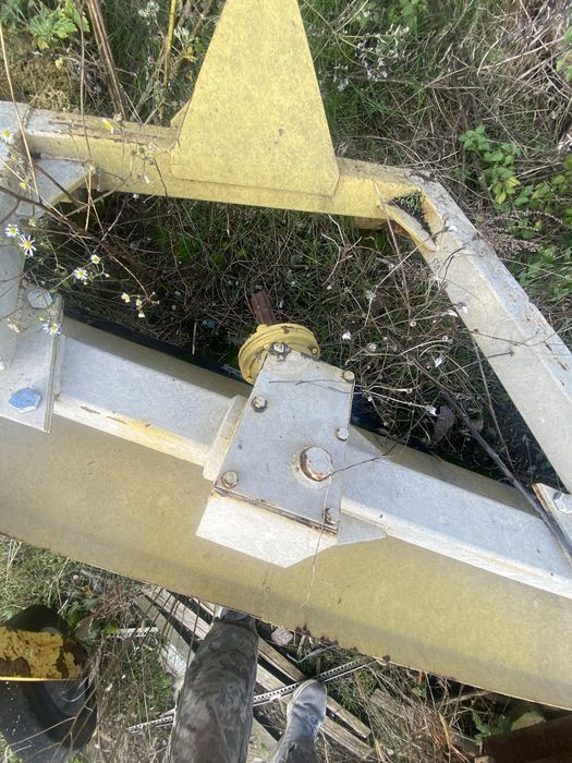 Щітка дорожня комунальна мтз