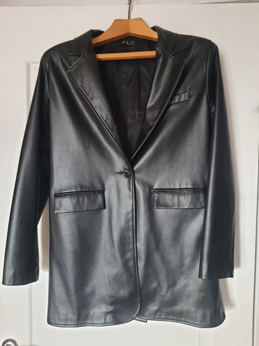 Жакет з екошкіри