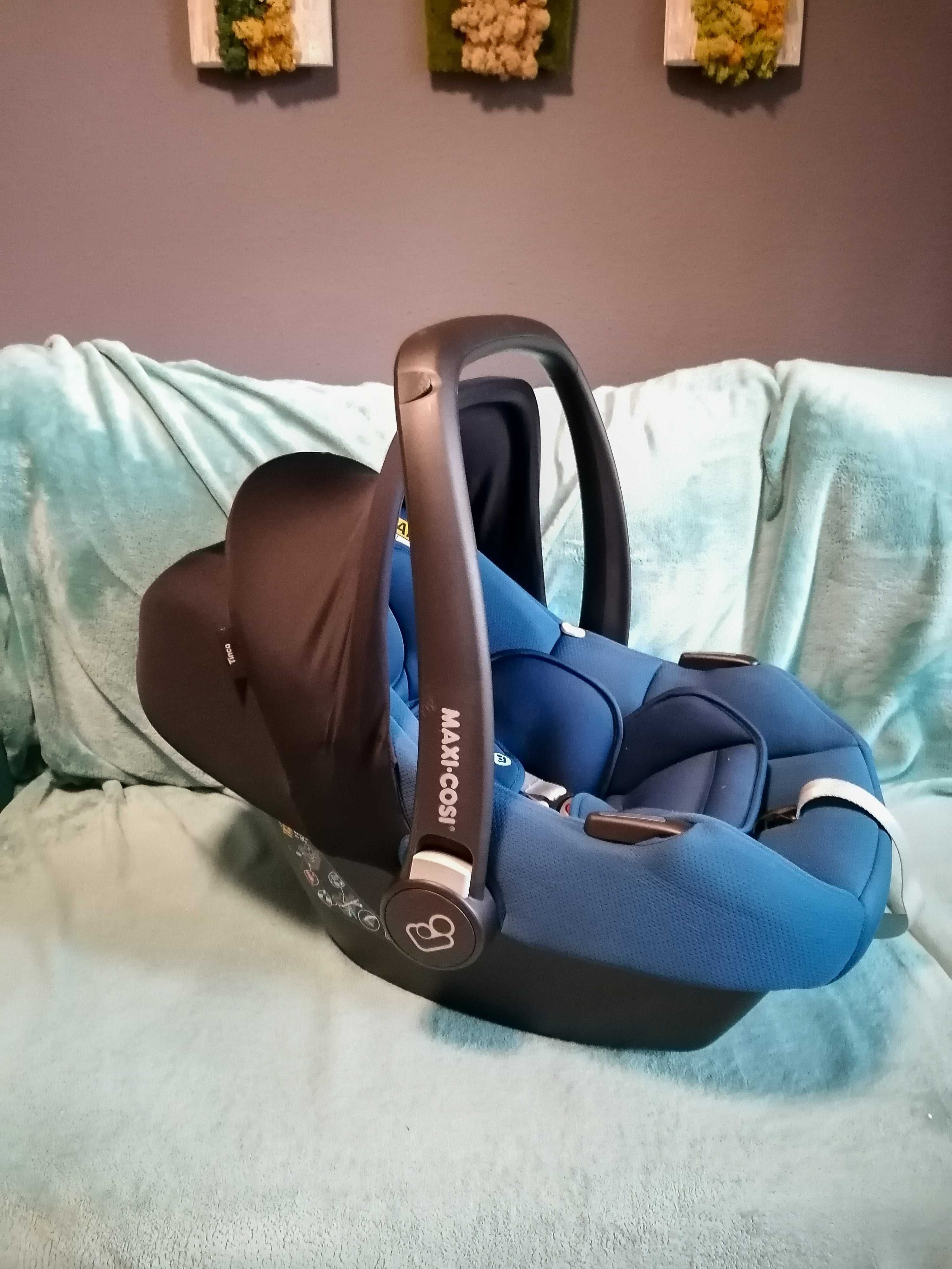 komplet:maxi-cosi baza ISOFIX,2 foteliki 0-13kg i 9-18,5kg