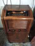 Raro e antigo radio-gira discos His Master`s Voice HMV 1302 de 1950