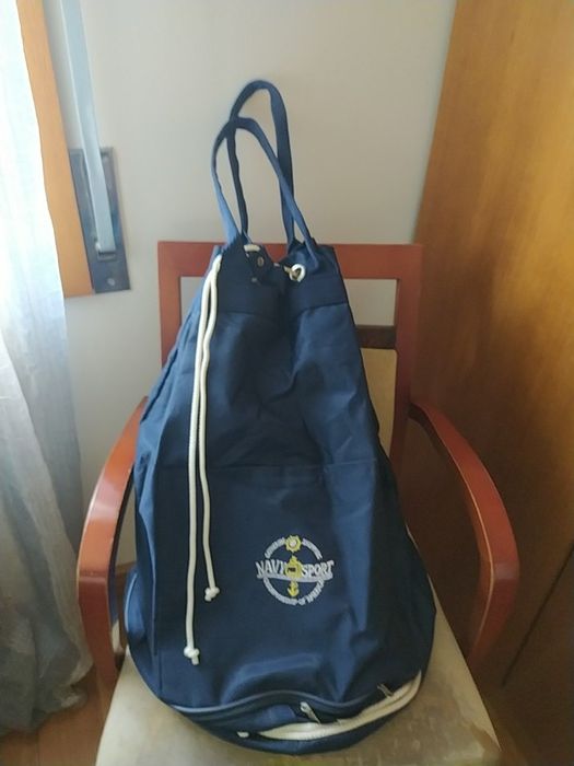 Mochila azul nunca usada