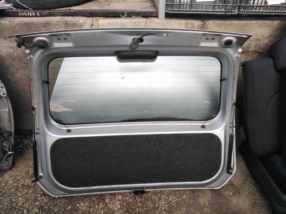 Porta malas Daihatsu Sirion 2006