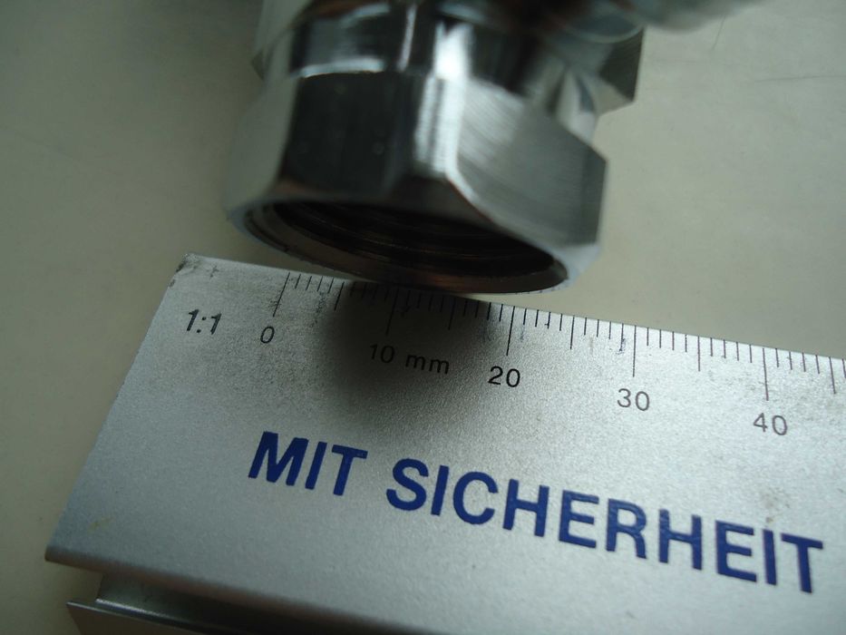 Zawór zaworek wody nowy