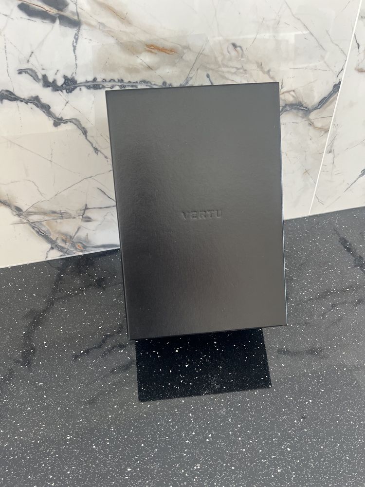Комплект от Vertu constellation