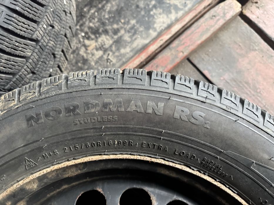 Продам зимову гуму NOKIAN 215/60/16