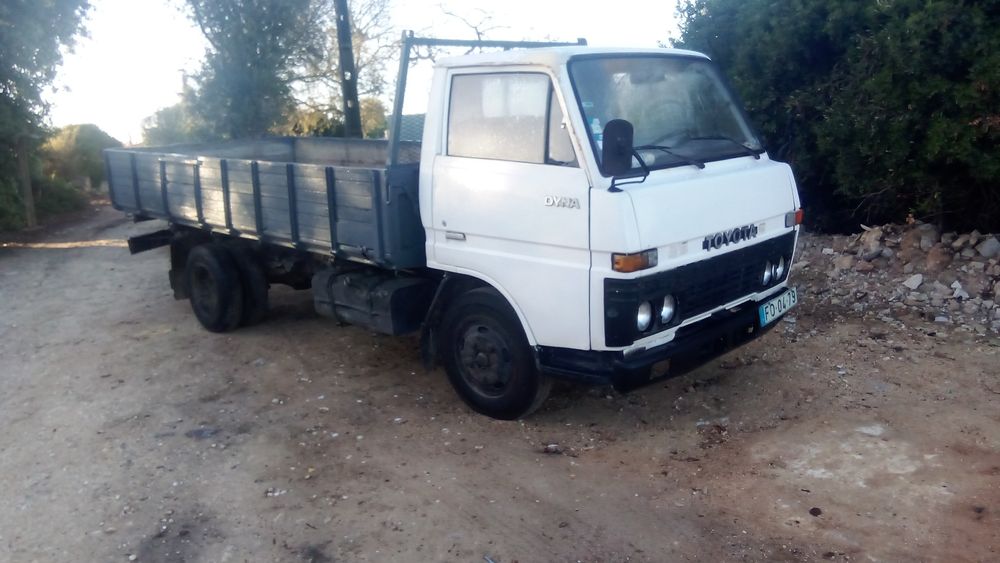 Vendo carrinha Toyota bu30 pesada basculante
