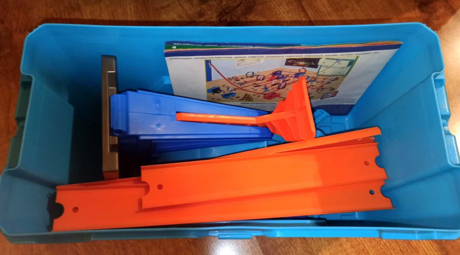 Hot Wheels - Track Builder, pudełko z pętlami