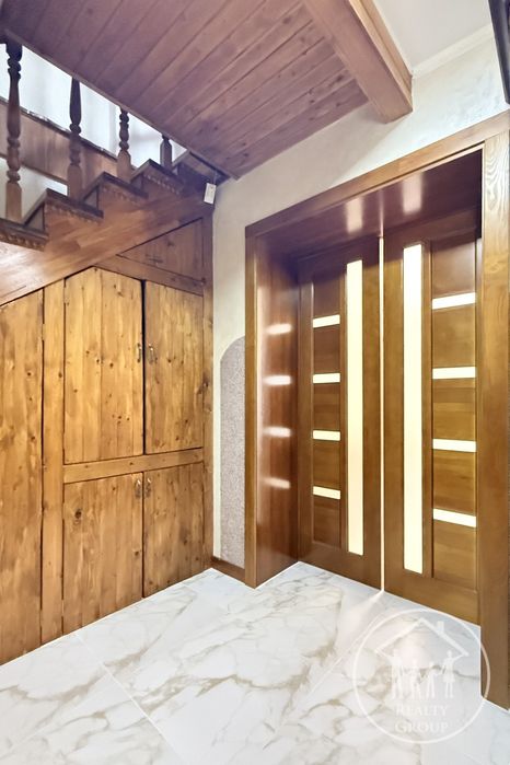 Продам будинок в ближньому центрі!Високий замок!Знесіння!