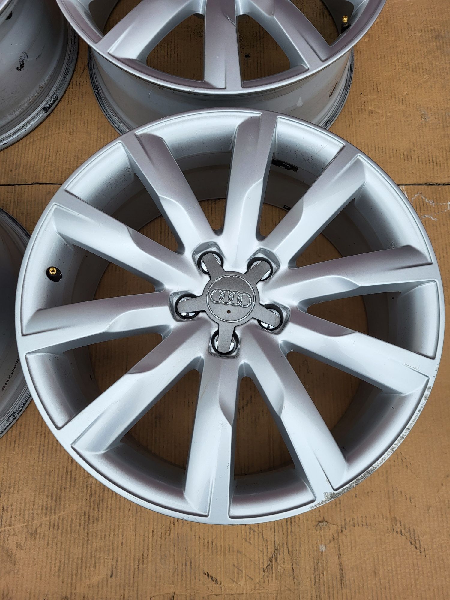 Диски R19 5x112 8Jx19H2 ET39 Audi Q5 A6 4шт ціна за 1шт