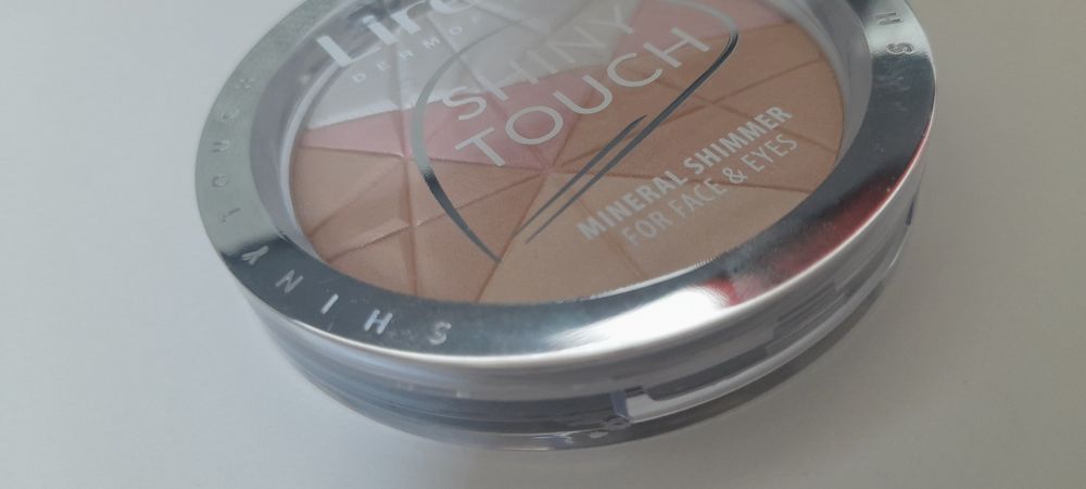 Lirene Shiny Touch,mineralny rozświetlacz do twarzy, 9 g
Lirene Shiny
