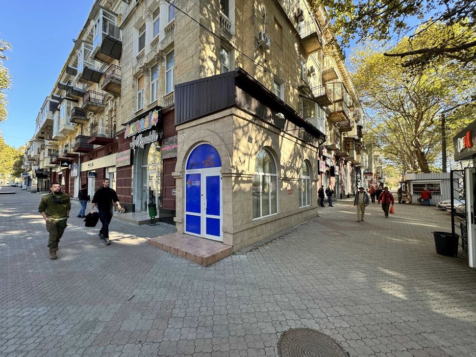 Соборна/Спаська 250 кв.м. прохідняк ціна 40000 грн/міс