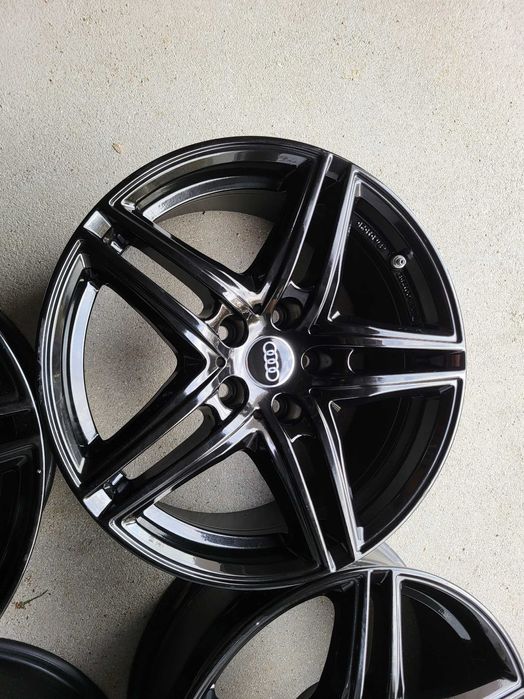 [1286] Felgi aluminiowe 17 Cali 5x112 7,5J Audi A3 A4 A6 q5 Borbet