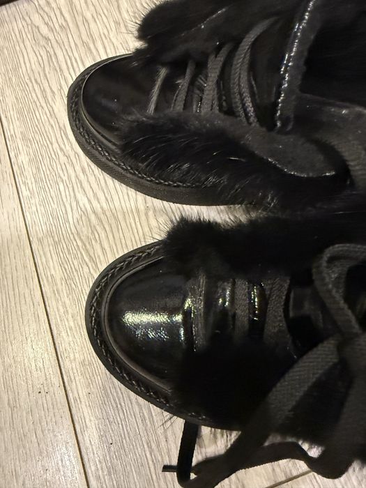 Продам теплі снікерси