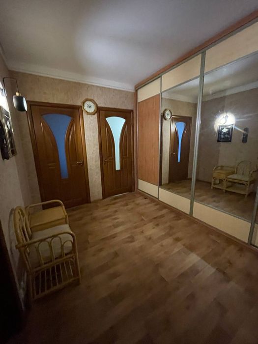 Сдам 3 комнатную квартиру,Садовый проезд.Метро Дворец спорта.