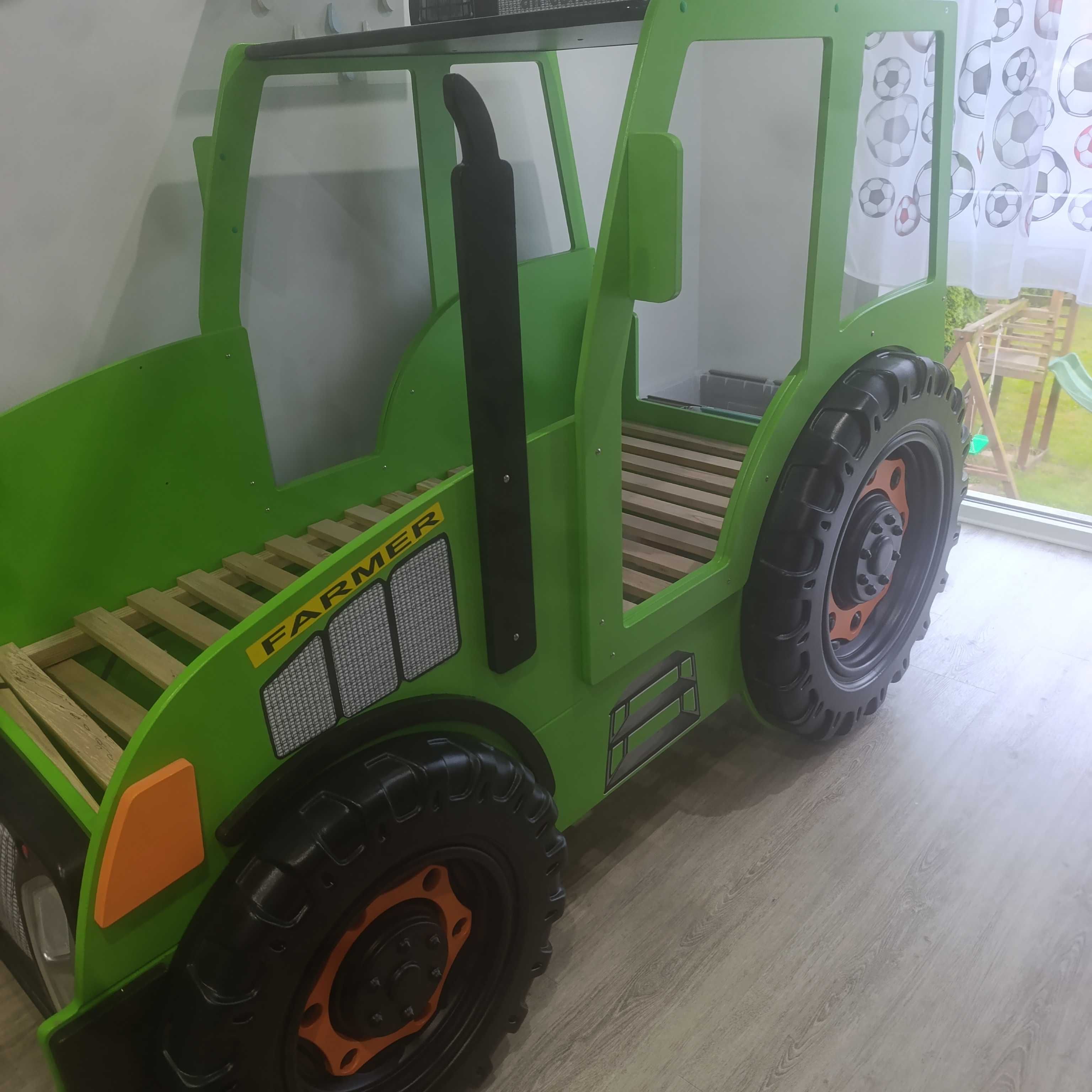 Łozko traktor zielony