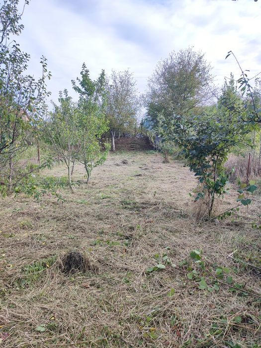 Продаж ділянка та дачний будинок вул.Набережна