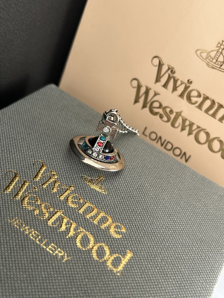 Підвіска Vivienne westwood