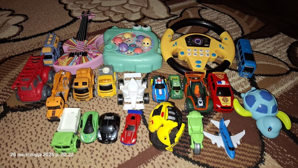 Набір іграшок в гарному стані, 350 грн за весь набір.