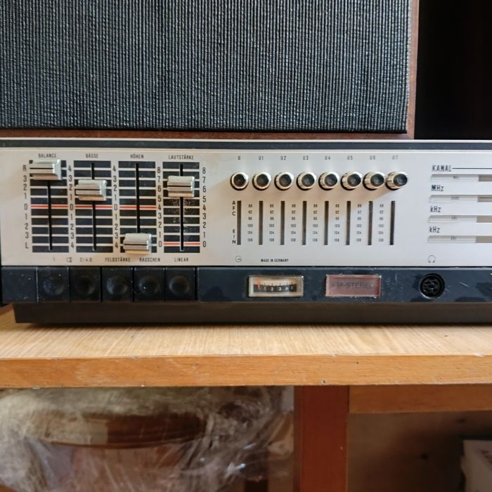 Grundig RTV 900 HIFI  plus dwa głośniki