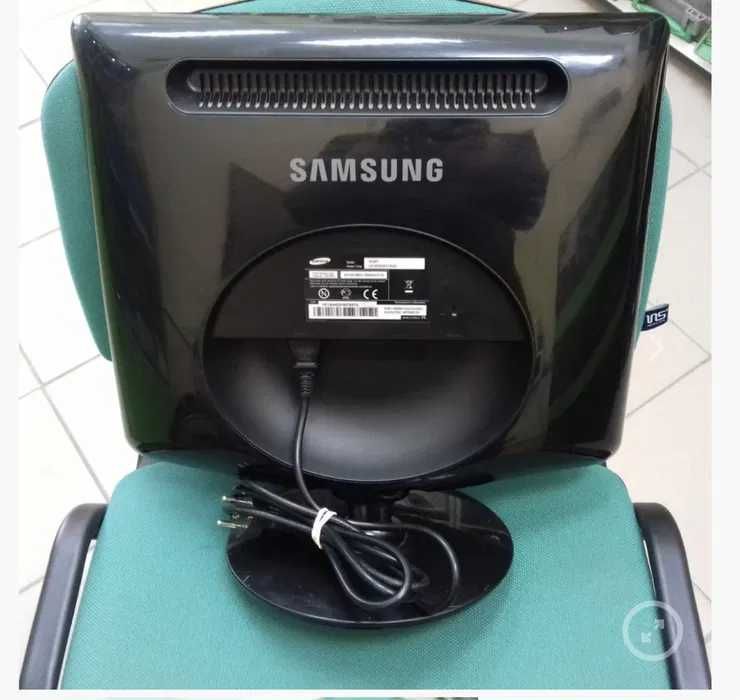 Монитор Samsung "19" в отличном сост.