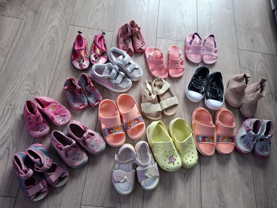 Różnego rodzaju buty każde za 10 zł