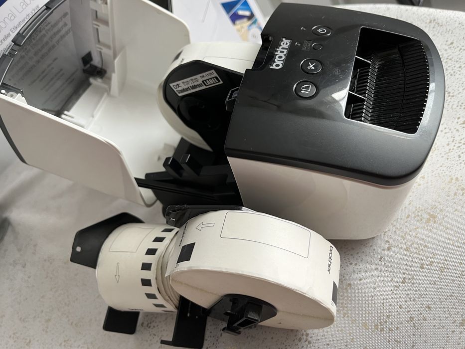 Принтер етикеток Brother QL-700