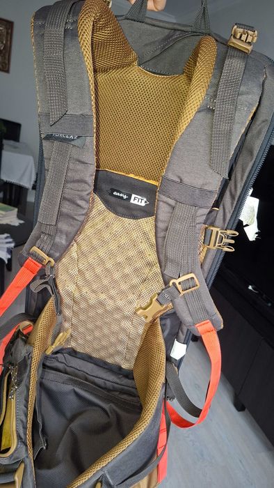 Mochila para campismo e trekking de 50L + 10L