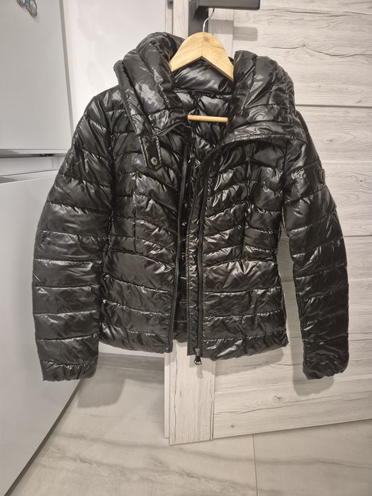 Kurtka damska czarna z połyskiem