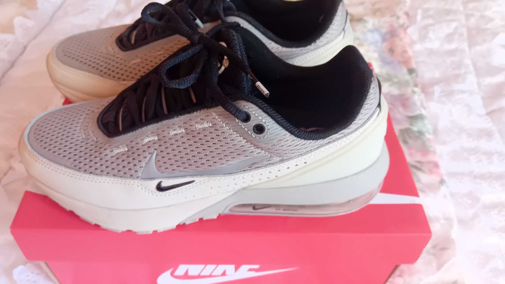 Sapatilhas Nike air max 270 - Tam. 39
