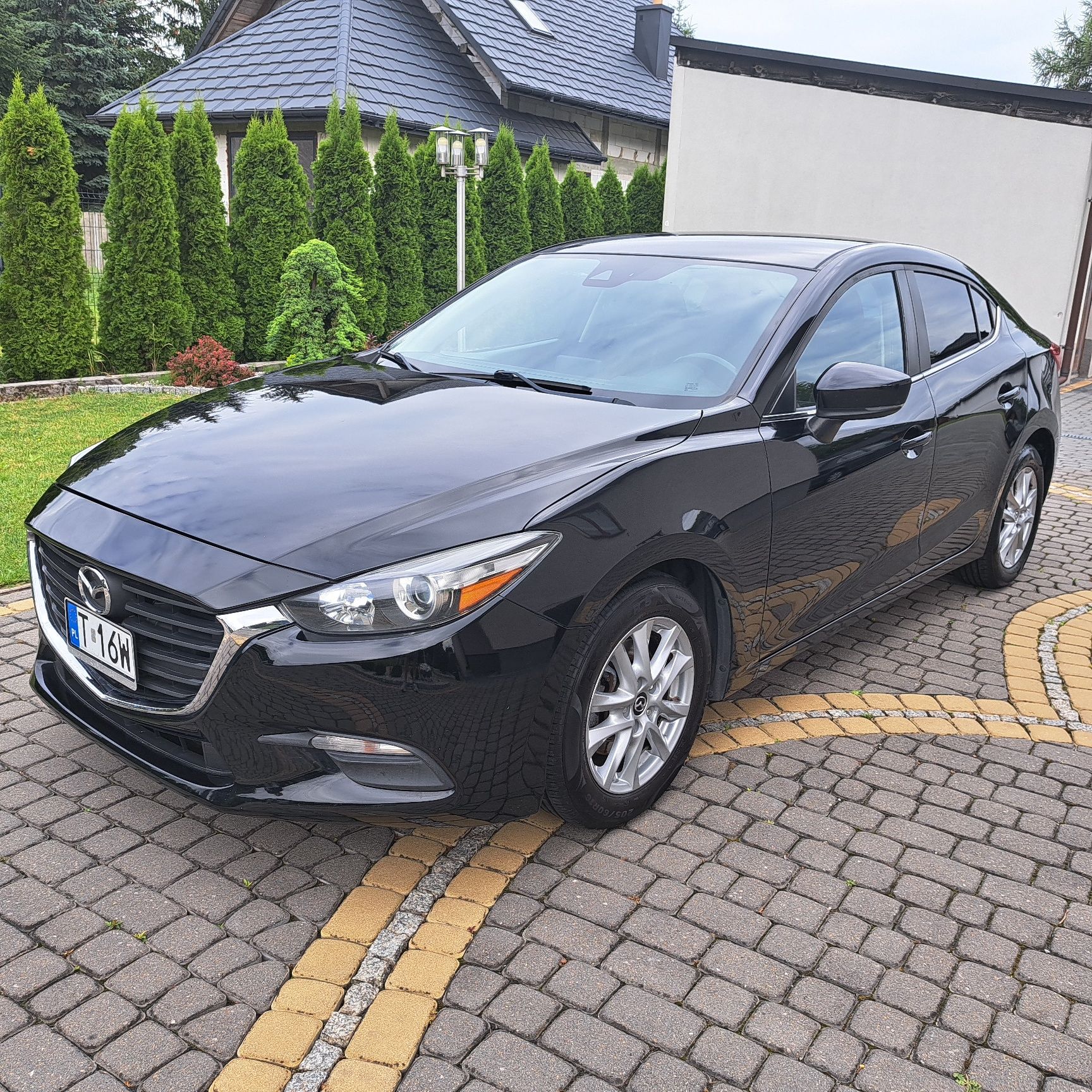 Mazda 3 2.0 B 2018 r sedan manual 6 biegów  Przebieg.114 tys