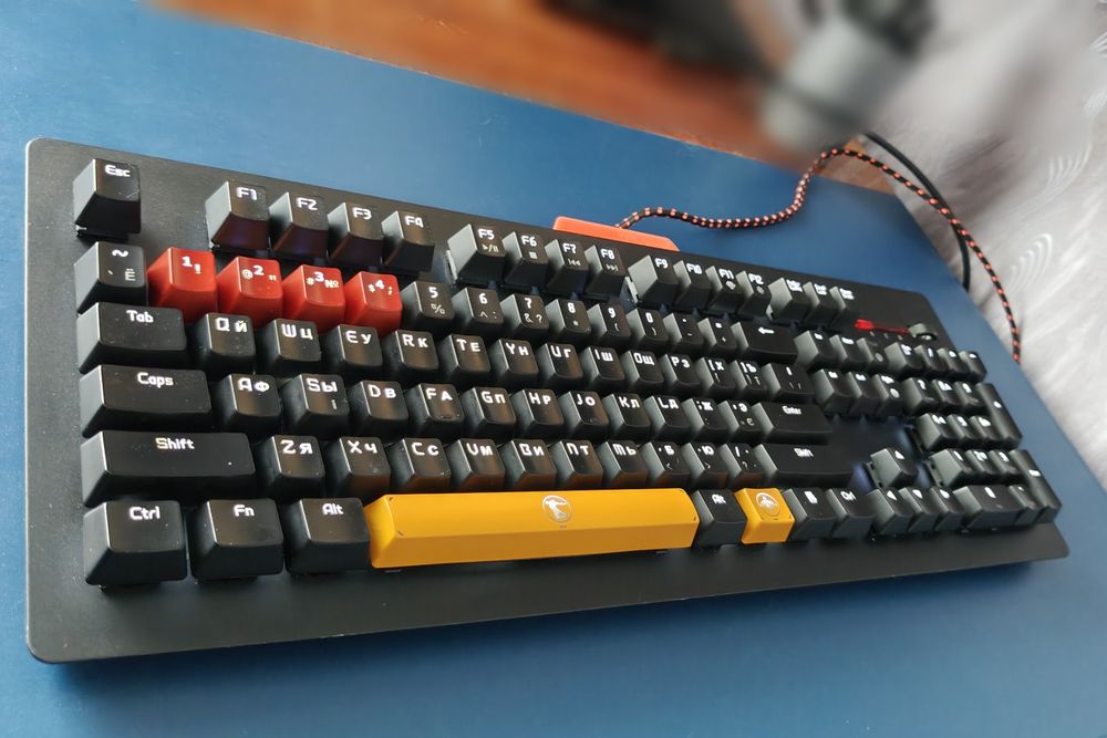 Механічна клавіатура EPICGEAR DEFIANT