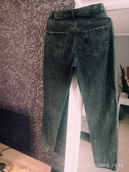 Жіночі джинси Reserved