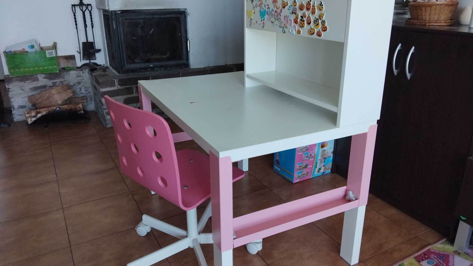 Biurko i krzesło obrotowe Ikea